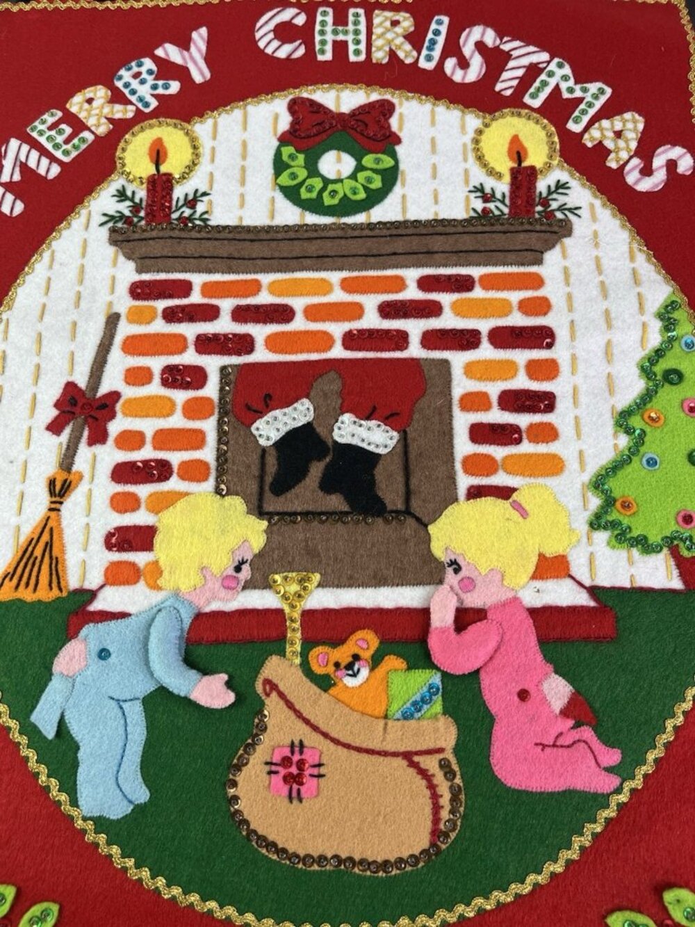 Rare MCM Bucilla Merry Christmas Wall Hanging Sequins Felt Waiting For Santa VGC